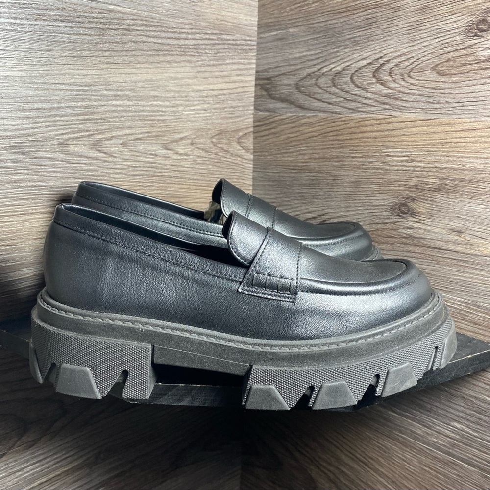ALOHAS Black Chunky Lug-Sole Leather Loafers